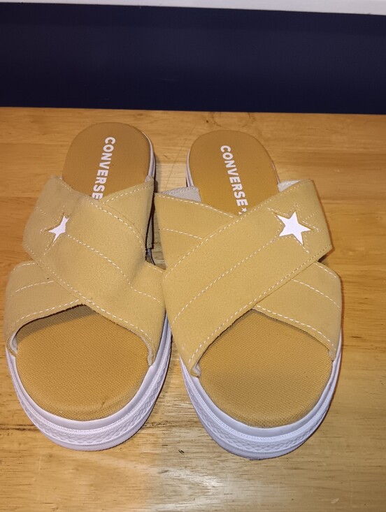 Converse Shoes - Converse Canvas Sandals Size 8
